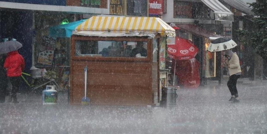 Sağanak yağış ve toz taşınımı uyarısı! Meteoroloji ve valilikten peş peşe uyarılar geldi