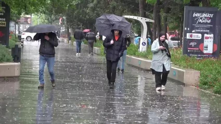 Meteoroloji son dakika duyurdu! AKOM devreye girdi, İstanbul dahil onlarca kentte alarm verildi, hazır olun bu kez fena vuracak 