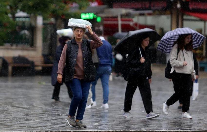 Sağanak ve fırtına uyarısı geldi! AKOM ve Meteoroloji açıkladı: Kuvvetli olacak
