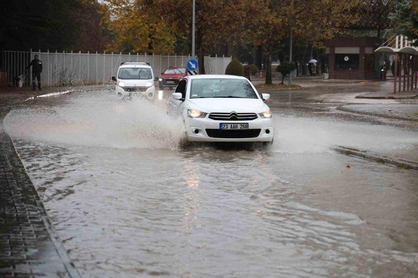 Sağanak ve fırtına uyarısı geldi! AKOM ve Meteoroloji açıkladı: Kuvvetli olacak