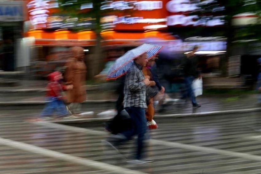 Sağanak ve fırtına uyarısı geldi! AKOM ve Meteoroloji açıkladı: Kuvvetli olacak