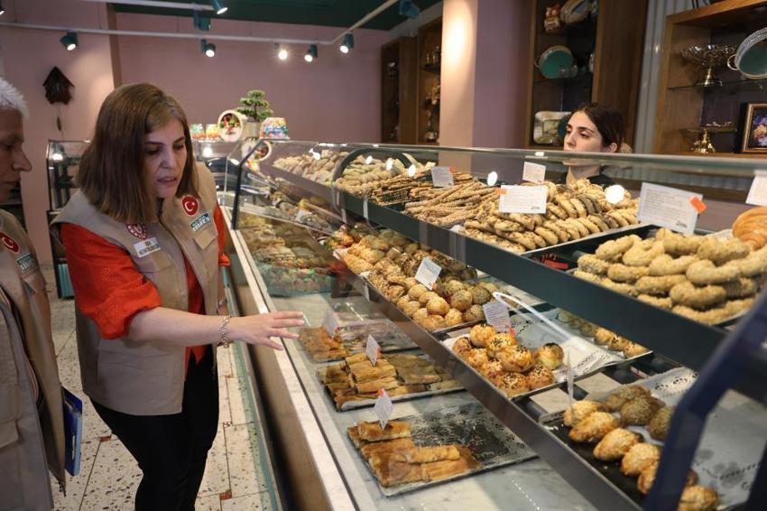 Fahiş fiyat ve stokçuluk yapanlar şimdi yandı! Kapatma cezası geliyor