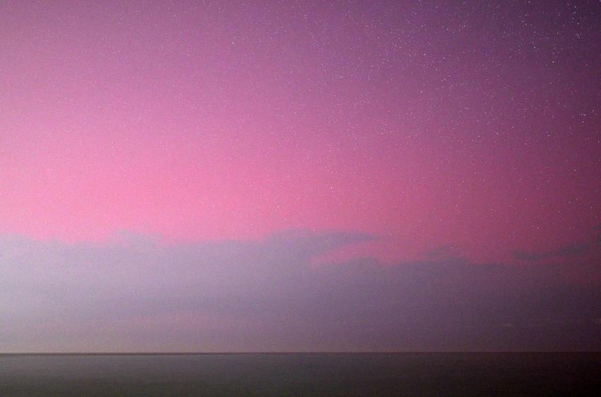 Güneş patlaması sonrası Kuzey Işıkları Türkiye'de görüldü! Jeomanyetik fırtınaya dikkat: Bugün cep telefonları, internet çekmeyebilir