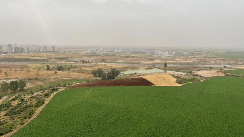 Toz bulutu Adana'yı kapladı