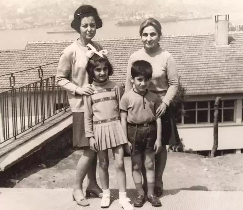Ünlülerden duygulandıran anneler günü mesajları: Canım annem bildiğiniz meleklerdendi!