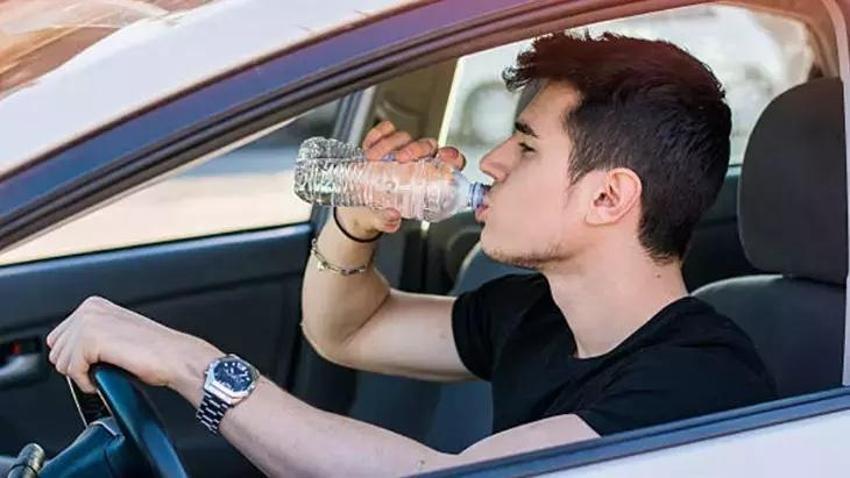 Yolculukta mide bulantısını anında kesiyor; Araba tutması için bu tüyoları araca binmeden uygulayın