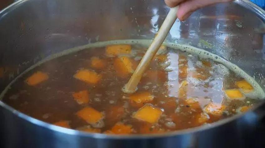 Yumurta, sarımsak ya da patates... Nasıl pişirilir? Herkes ayrı cevap veriyor, püf noktaları bilinmiyor!