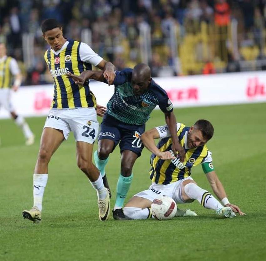 G.Saray ve F.Bahçe maçlarında gol kararları doğru mu? Eski hakemler açıkladı!