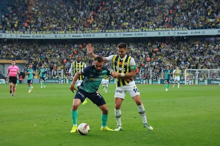 G.Saray ve F.Bahçe maçlarında gol kararları doğru mu? Eski hakemler açıkladı!