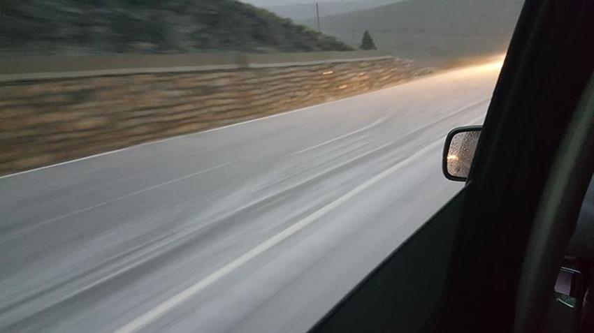 Mart'ta yağmayan kar Mayıs'ta yağdı! Lapa lapa kar yağışını gören gözlerine inanamadı! Batı illeri de beyaza büründü