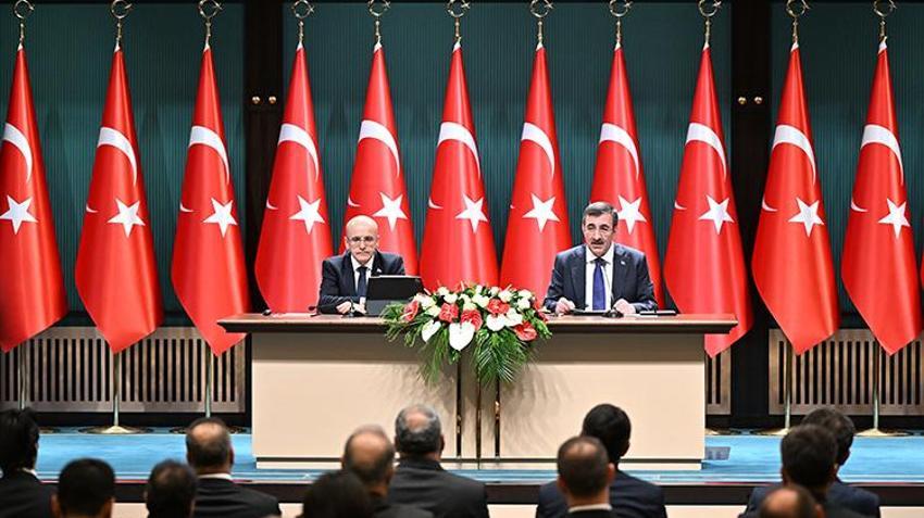 Kamuda yeni dönem başlıyor! Bakan Şimşek açıkladı: 3 yıl süreyle durduruyoruz