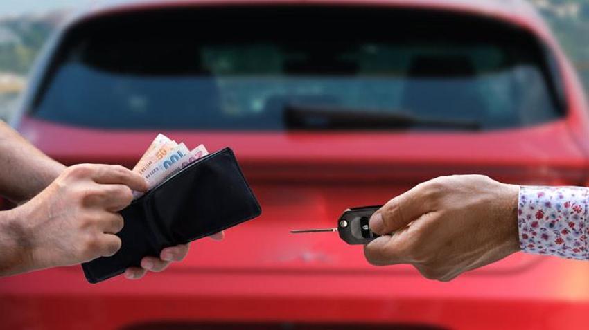 Araba piyasasında dikkat çeken gelişme! Satışlar durdu, araç bolluğu başladı