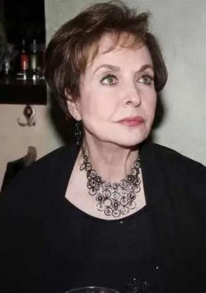 Ayten Gökçer hayatını kaybetti! Usta sanatçının hayatındaki bilinmeyenler ortaya çıktı: İki yaşında annesi terk etti 