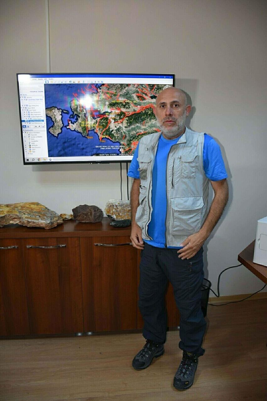İzmir'de beklenen deprem yaklaşıyor! En son 336 yıl önce olmuştu