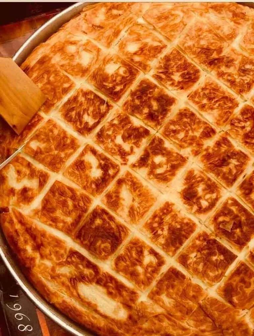 Adana mutfağında yeni soluk: Bunu bir kere yiyen bir daha vazgeçemedi! Su böreğini deneyen herkes çok sevdi
