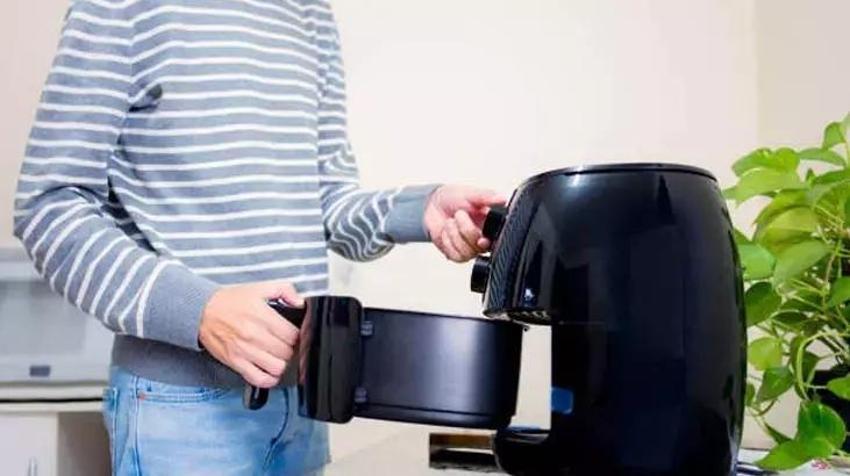 Airfryer'ı makineye attırmayan tüyo; Sadece 3 dilimi hazneye bırakın, kurumuş yağ bırakmasın