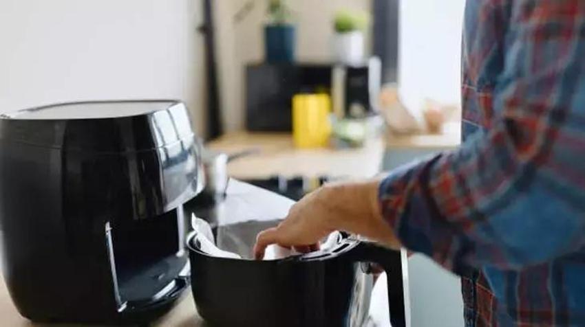Airfryer'ı makineye attırmayan tüyo; Sadece 3 dilimi hazneye bırakın, kurumuş yağ bırakmasın
