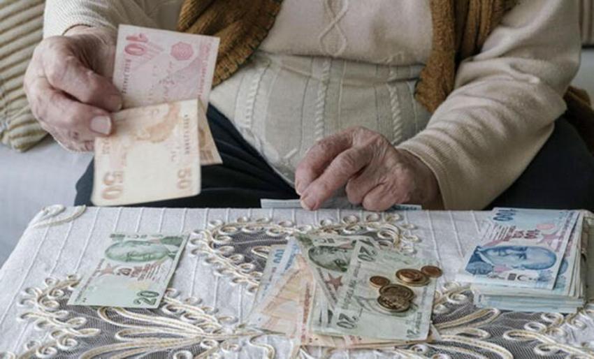 Emekliye zam müjdesi! Maaş hesabı değişti, refah payı geliyor, işte yeni maaşlar