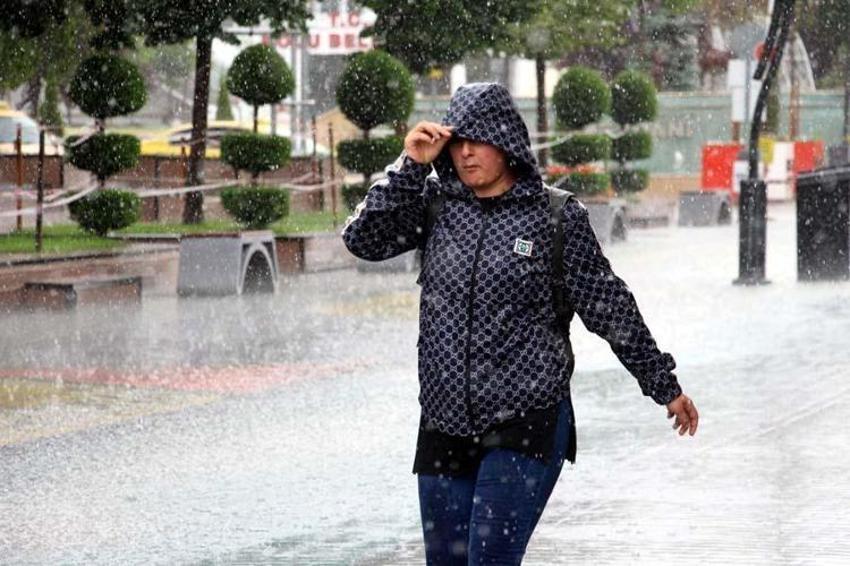 Kar ve sağanak geri geliyor! Meteoroloji yeni hava durumu haritasını yayımladı! İstanbul, Ankara ve İzmir'i vuracak