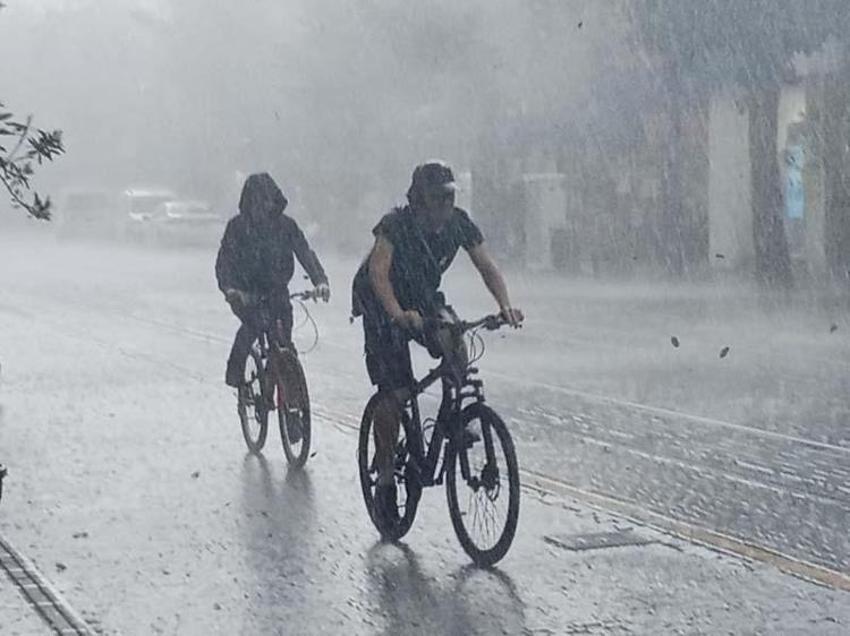 Kar ve sağanak geri geliyor! Meteoroloji yeni hava durumu haritasını yayımladı! İstanbul, Ankara ve İzmir'i vuracak