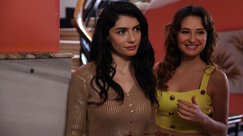 Hazar Ergüçlü'den Dilber açıklaması: Her felaket sonrasında şaka yapabiliyor