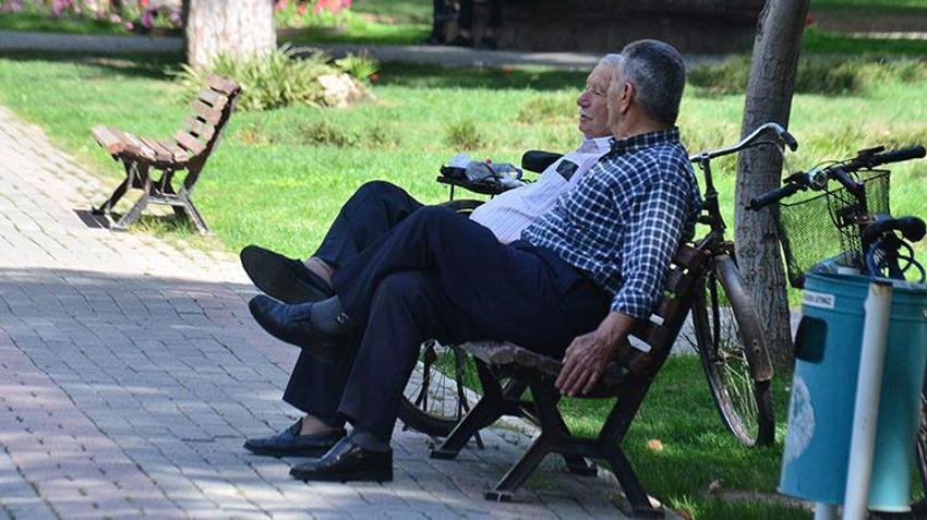 Emekliler için yeni kararı açıkladı! 81 ilde geçerli, 1 ay ücretsiz olacak