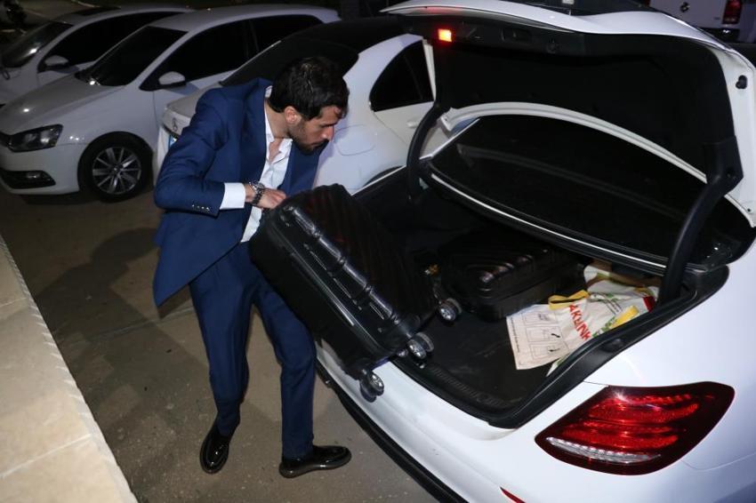 Aşiret düğününde geline 6 kilo altın takıldı, paralar valizle taşındı