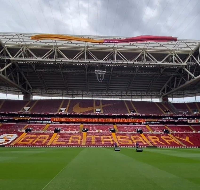 Rams Park'ta stadın üstüne halatlar çekildi! UltrAslan'dan dev koreografi geldi