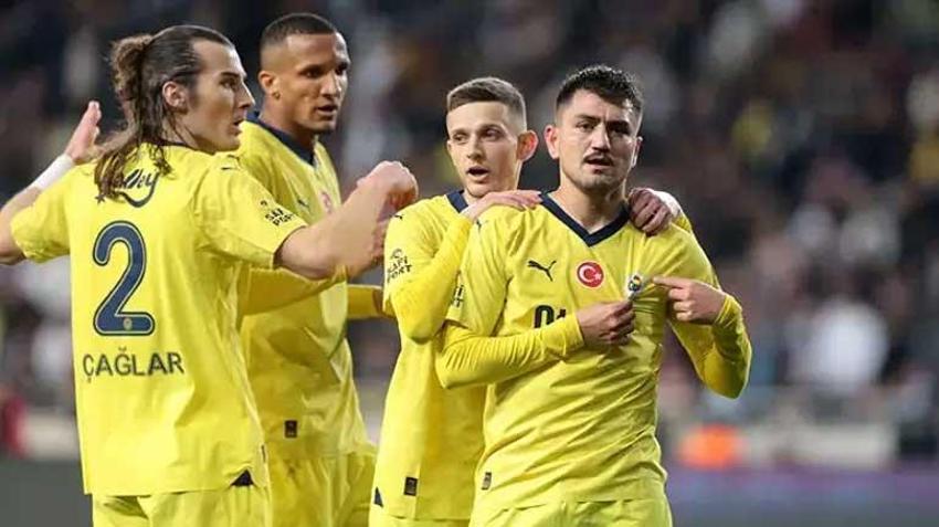 Galatasaray-Fenerbahçe derbisi öncesi Rams Park'ta şölen! Florya'da sarı-lacivertli taraftara pet şişe atıldı