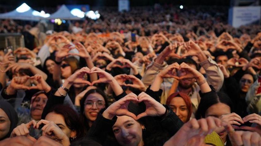 Emir Can İğrek, müzikseverlerle buluştu!