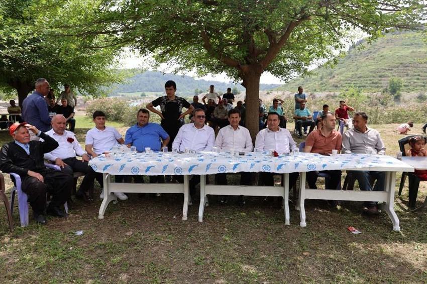 Adanalı muhtar mahalleli kaynaşsın istedi, ilk vaadini gerçekleştirdi! Şenlik düzenledi