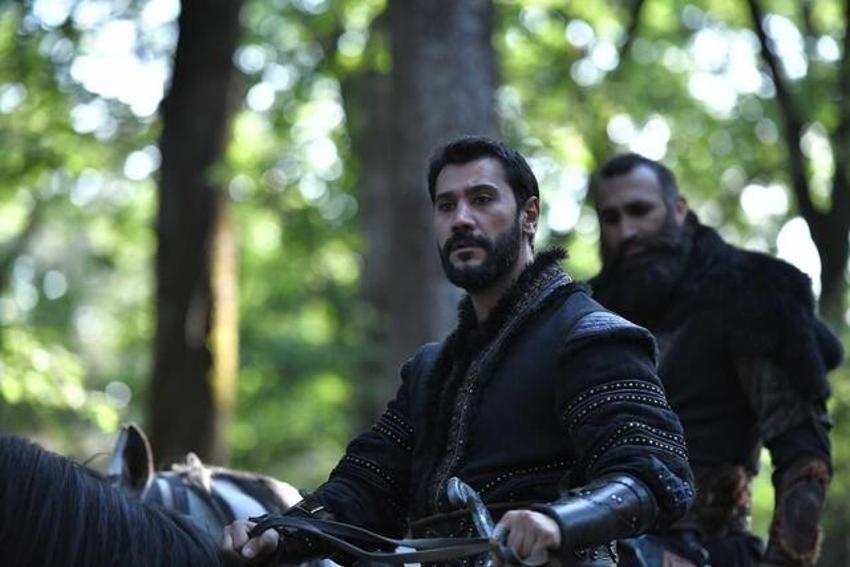 Bu akşam TV'de hangi diziler var? 20 Mayıs 2024 Pazartesi televizyon yayın akışları