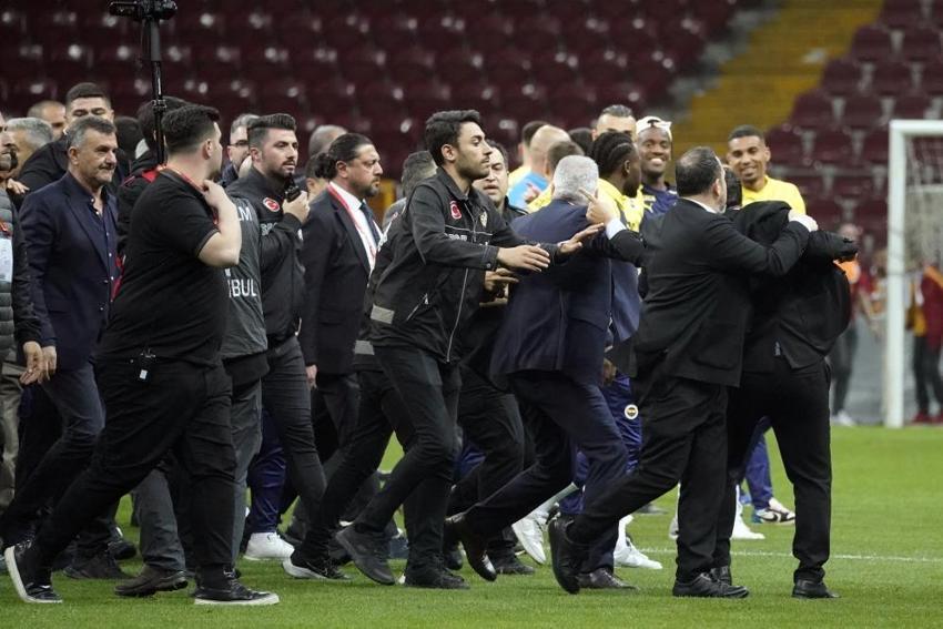 Aziz Yıldırım'a 'derbi' darbesi! Ali Koç'un hamlesi işleri değiştirdi, faturası ağır olacak