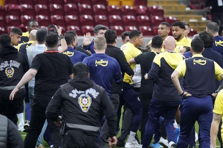 Aziz Yıldırım'a 'derbi' darbesi! Ali Koç'un hamlesi işleri değiştirdi, faturası ağır olacak