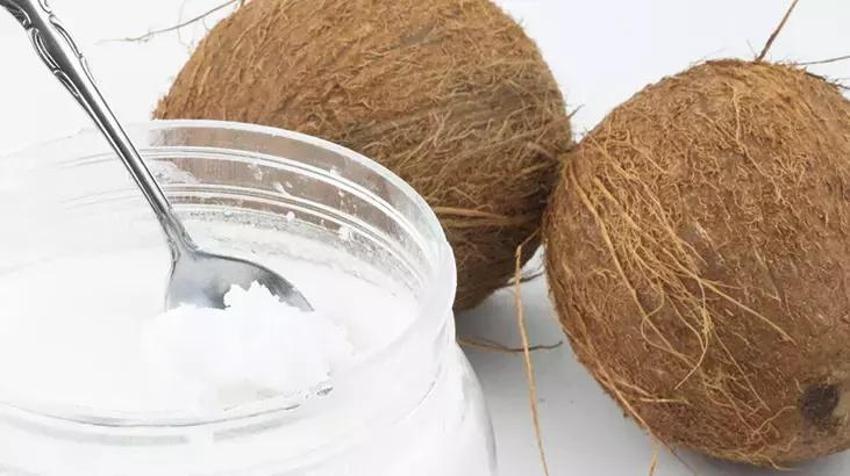 1 çorba kaşığı kadar ağızda çalkalayın! Ağız kokusu da nedeni de ortadan kalkıyor