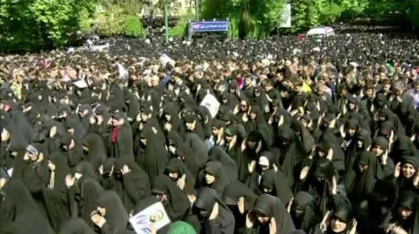 Reisi için Tahran'da cenaze töreni! Dikkat çeken detaylar ortaya çıktı