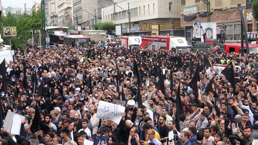 Reisi için Tahran'da cenaze töreni! Dikkat çeken detaylar ortaya çıktı