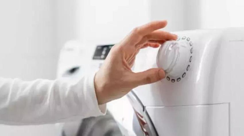 Kıyafetleri 1 kapakla mis gibi kokutan tüyo; Ev hanımlarının gizli sırrı çamaşırda ne leke bırakıyor ne koku