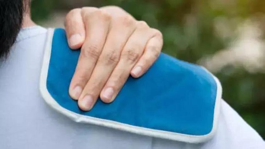 Ağrıyan bölgeye sıcak su mu, soğuk su mu uygulanır? Doğal yöntemi var!