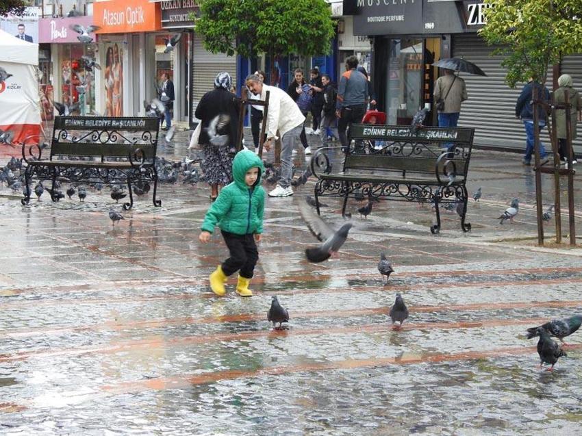Meteoroloji son hava tahmin raporunu yayınladı! Gök gürültülü sağanak yağışlar geri geliyor...