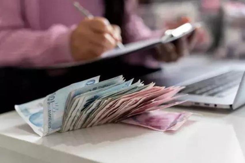3 bin TL Kurban Bayramı ikramiyesi ne zaman yatacak? 2024 Haziran emekli ikramiyesi ayın kaçında yatar?