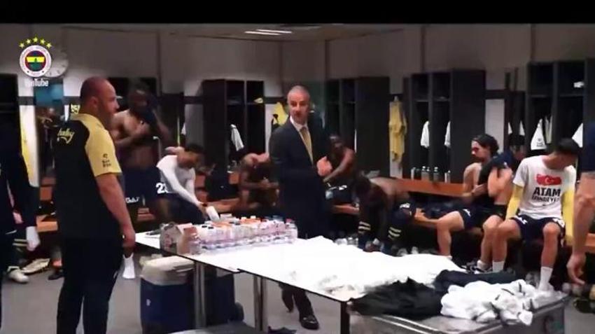 İsmail Kartal, Ali Koç'un yanında sinirden masayı yumrukladı, hayvan gibi olun