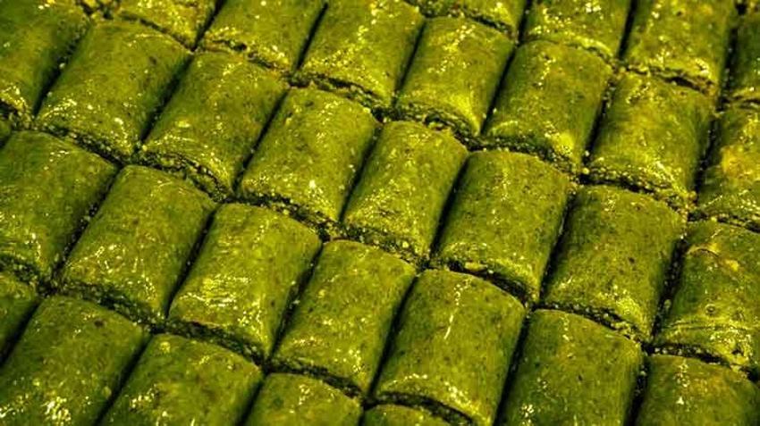 Gaziantep'in yeşil altını: Fıstık sarma hem göze hem de damağa hitap ediyor