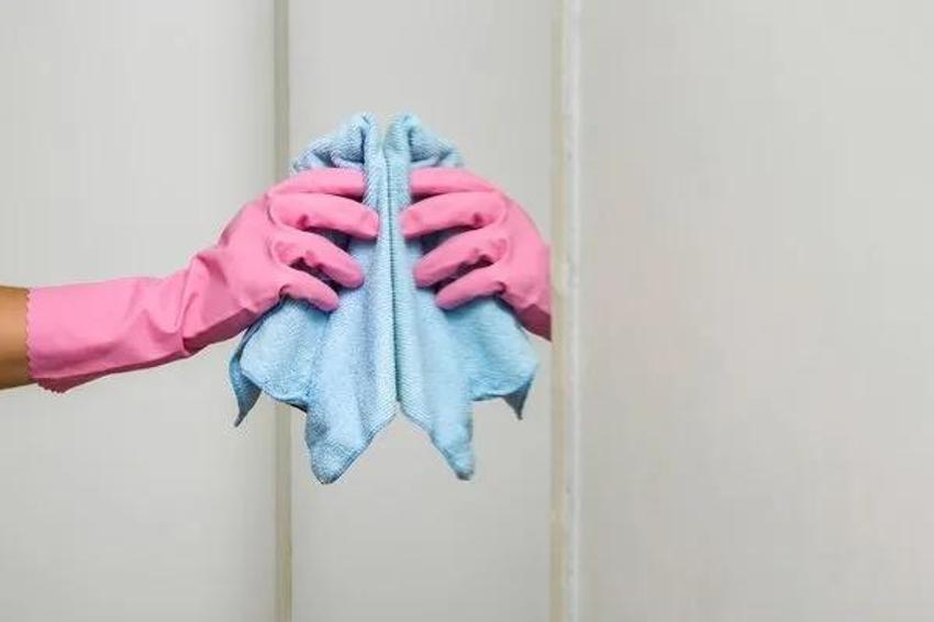 Muslukta su lekesi bırakmayın tek kullanımlık tüyo; Ev kadınlarına rahatlık sağlıyor