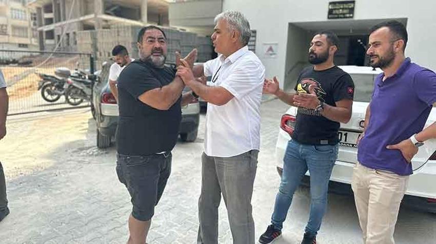Adana'da müteahhit sattığı evin kapısına duvar ördü: Ev sahiplerine saldırdı