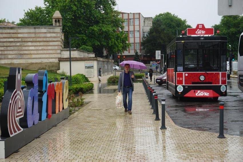 Meteoroloji son dakika uyarısında bulundu! Gök gürültülü sağanak yağışlar etkili olacak...