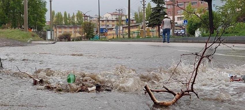 Meteoroloji son dakika uyarısında bulundu! Gök gürültülü sağanak yağışlar etkili olacak...