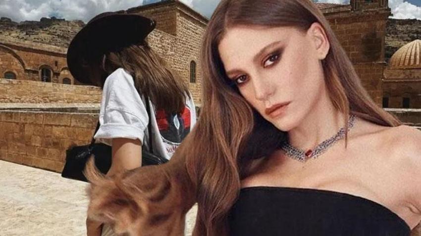 Serenay Sarıkaya Mardin’de! "Dünyayı güzellik kurtaracak diyorlar" notlu ayna pozu verdi