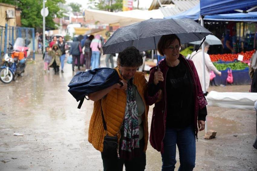 Hafta sonu hava durumu nasıl olacak? Meteoroloji'den gök gürültülü sağanak yağış uyarısı geldi