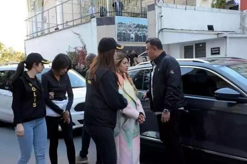 Candan kardeşler hakim karşısında! Soruları yanıtsız bıraktı: Nihal Candan, ağlayarak kardeşine bunları söyledi